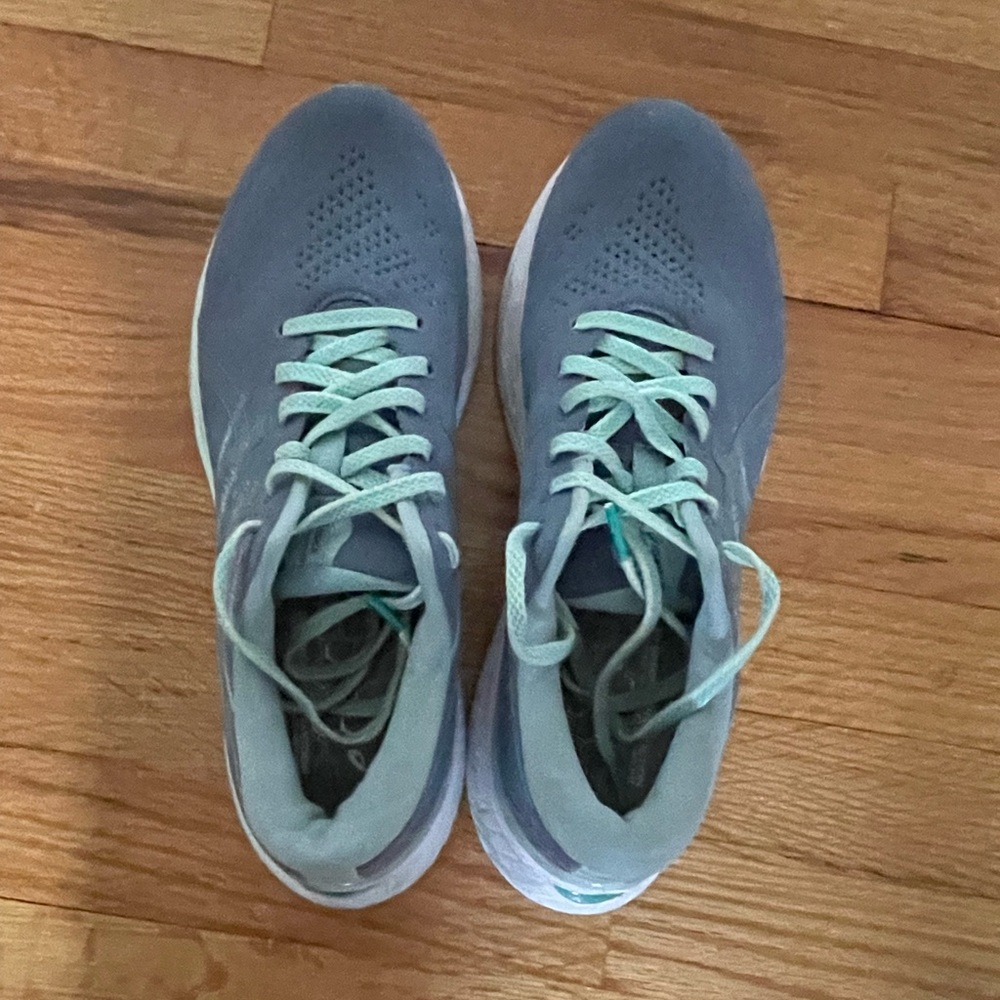 ASICS Gel Kayano 29. Size 9.5. - Picture 7 of 9